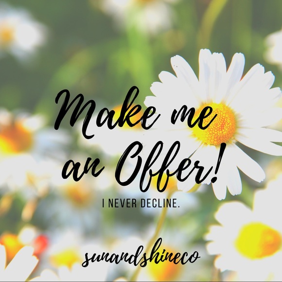 BOGO FREE 🎉 Last 1! Sheer White Lace Crop Top - Picture 3 of 5